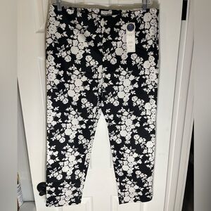 NWT: CHARTER CLUB Black and White Floral Ankle Pants Side Zipper Size 14